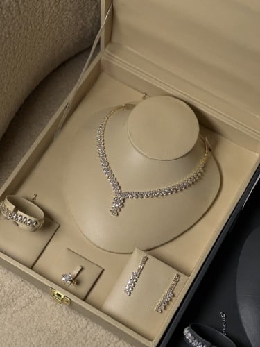 طقم اكسسوار كريستال ( 2 لونين) A430