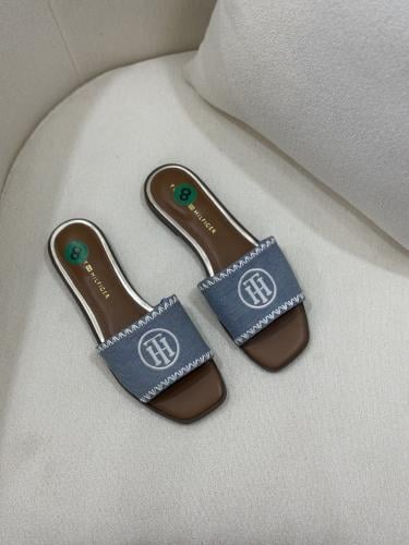 Tommy hilfiger shoes size 8