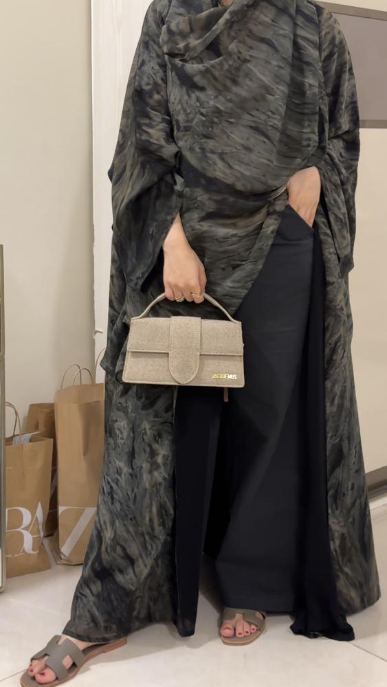 عباية تو فيس نص بشت R23