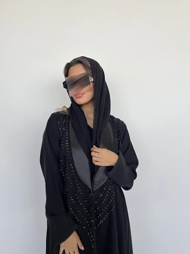 عباية سوداء بشك اسود
