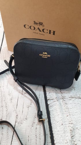 شنطة ماركة كوتش