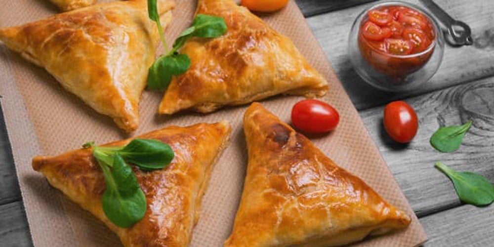 أشهر طرق عمل انواع السمبوسة في المنزل بأشهي الحشوات