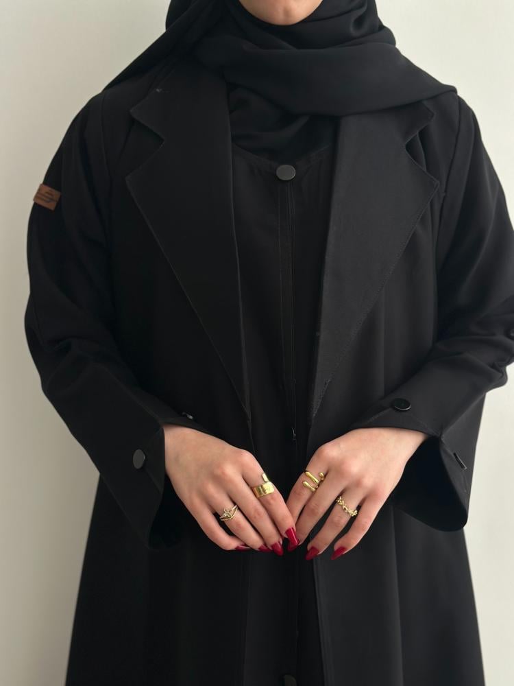 عبايات بسيطة وحلوة