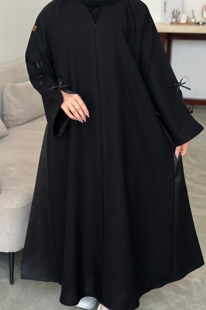 عبايات سوداء ساده بدون تطريز