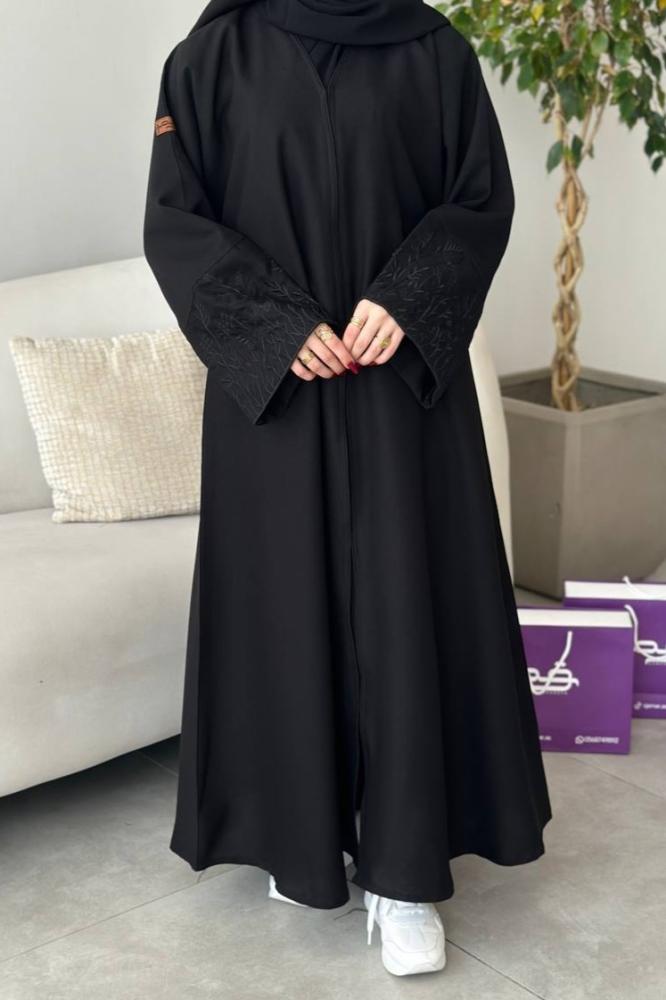 عبايات سوداء كم واسع