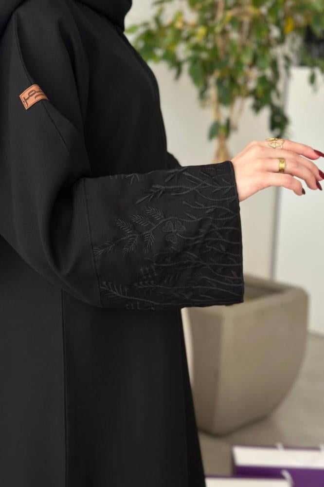 موديلات عبايات سوداء شيك للبنات