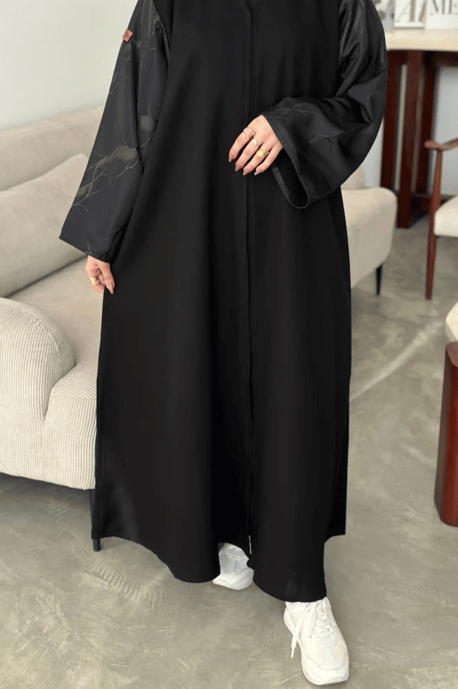 عبايات خليجيه راقيه سوداء بتصميمات رائعة