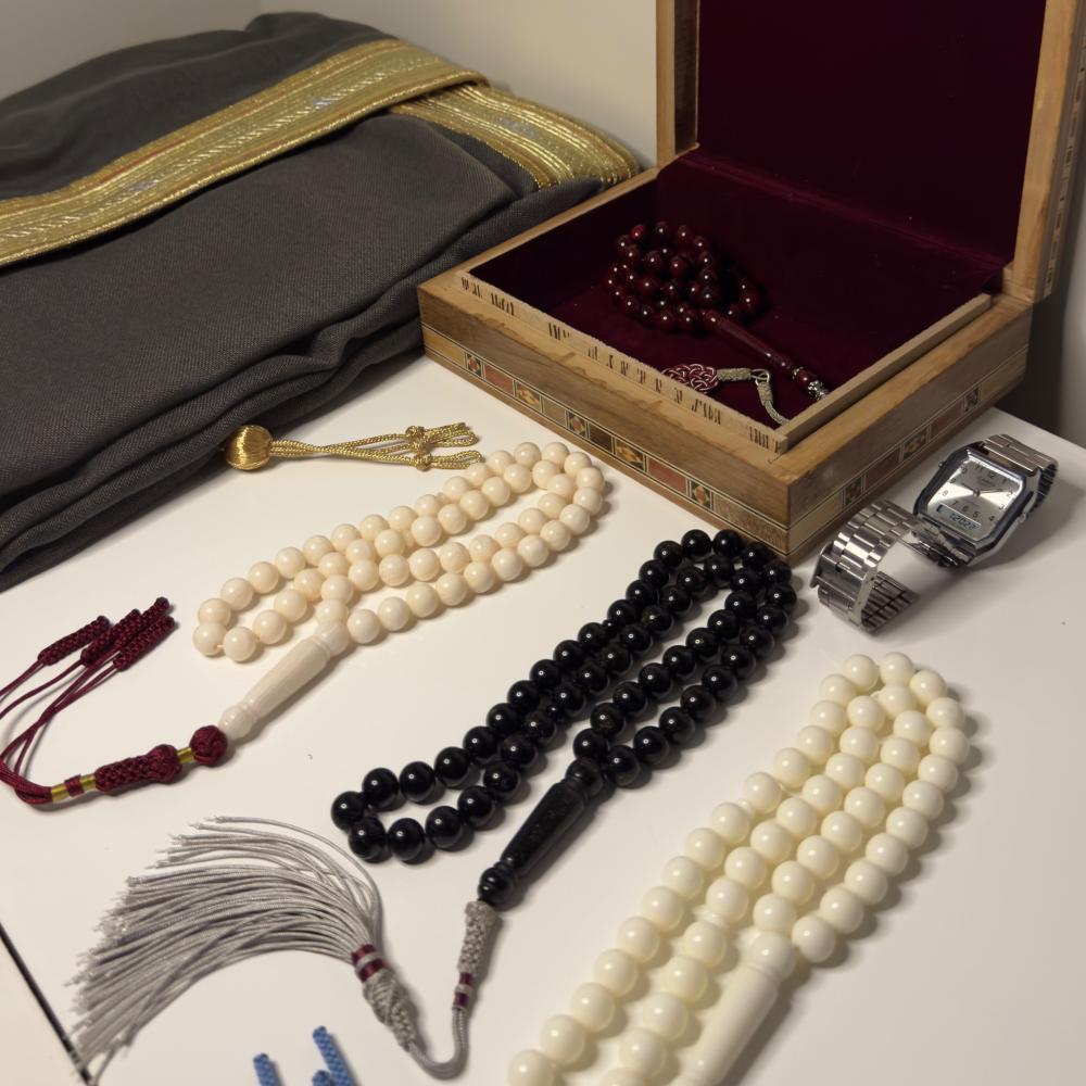 خامة الملوك.. لماذا يتربع البكلايت على عرش السبح؟