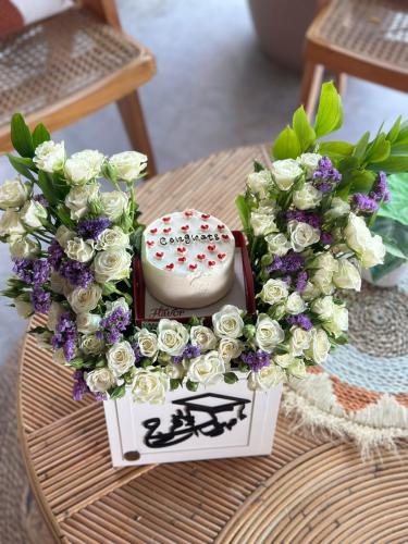 بوكس التخرج مع امكانيه تغيير الكيك