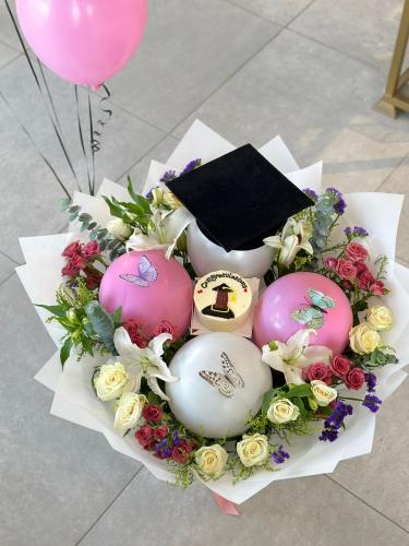 بوكس التخرج مع امكانيه تغيير الكيك