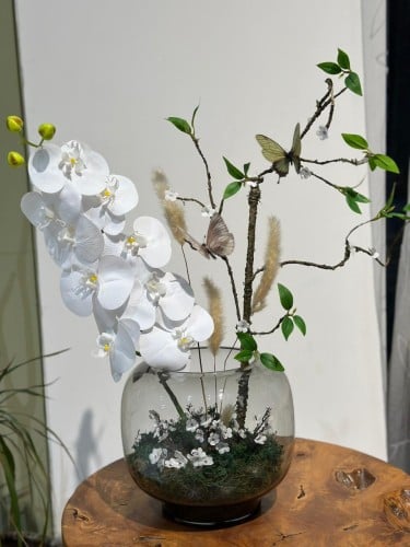 فازة ورد صناعي