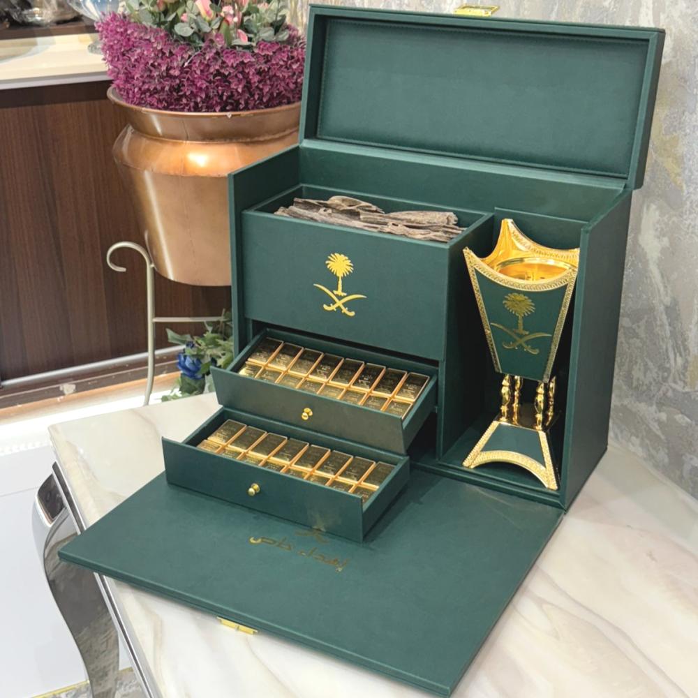 الهدية الفاخرة (شوكولاتة بلجيكية - عود - مبخرة ملكية)