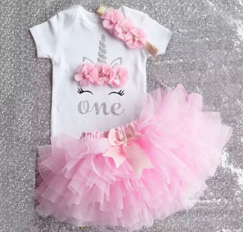 فستان ميلاد الاول