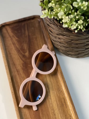 نظارات للأطفال باللون الوردي