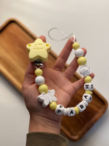 تعليقة لهاية سيليكون اصفر