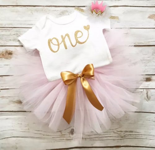 فستان ميلاد الاول