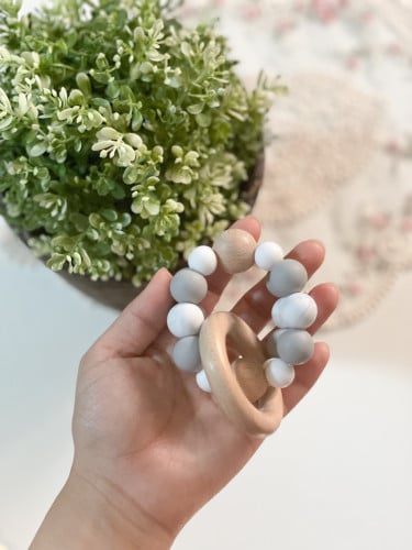 خرخيشة و عضاضة لون رمادي