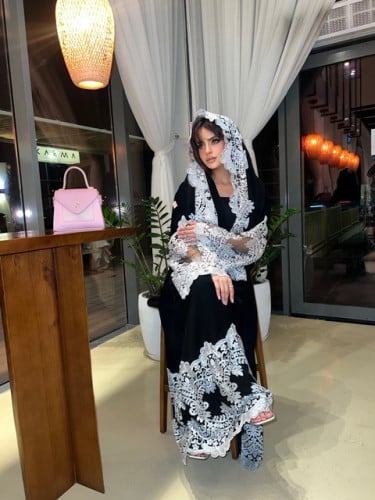 عباية ملكي كلوش +دانتيل تطريز يدوي كامل