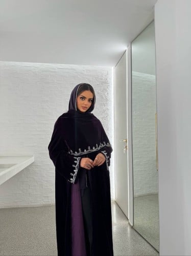 عباية الأميرة (مخمل وشك يدوي)