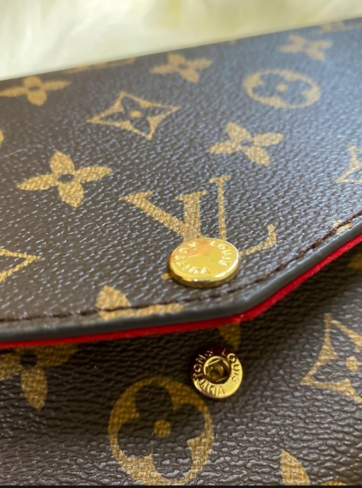 Louis Vuitton Bags First Class (3 Pieces)