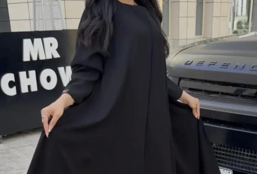 عباية سوداء سادة فاخرة من عامرية