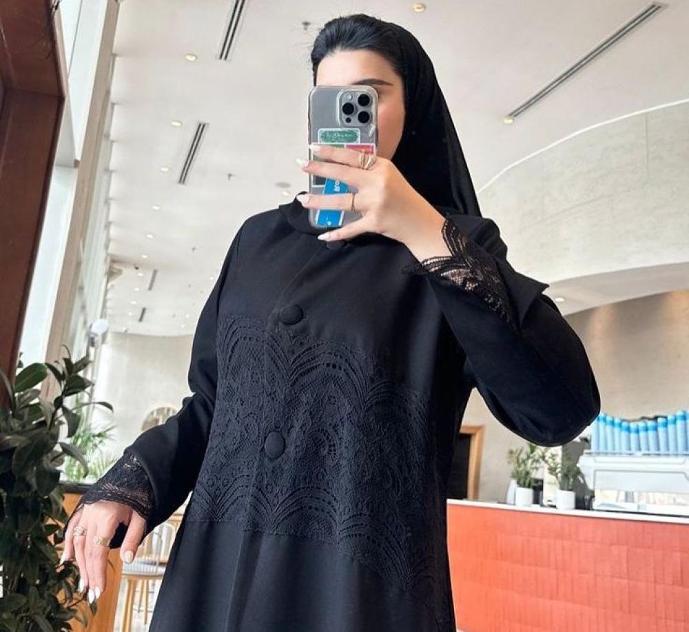 كيف تختارين العباية الفاخرة المناسبة لكِ من متجر عامرية؟