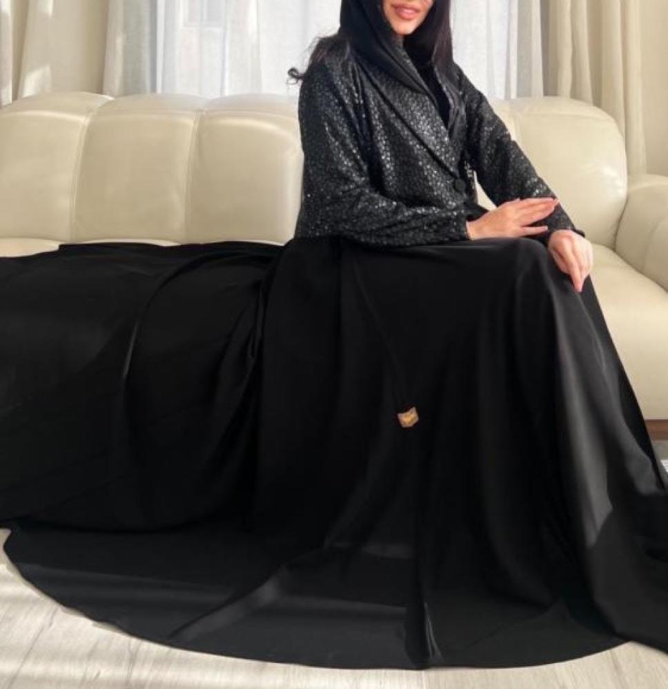 عباية كريب سوداء من متجر عامرية