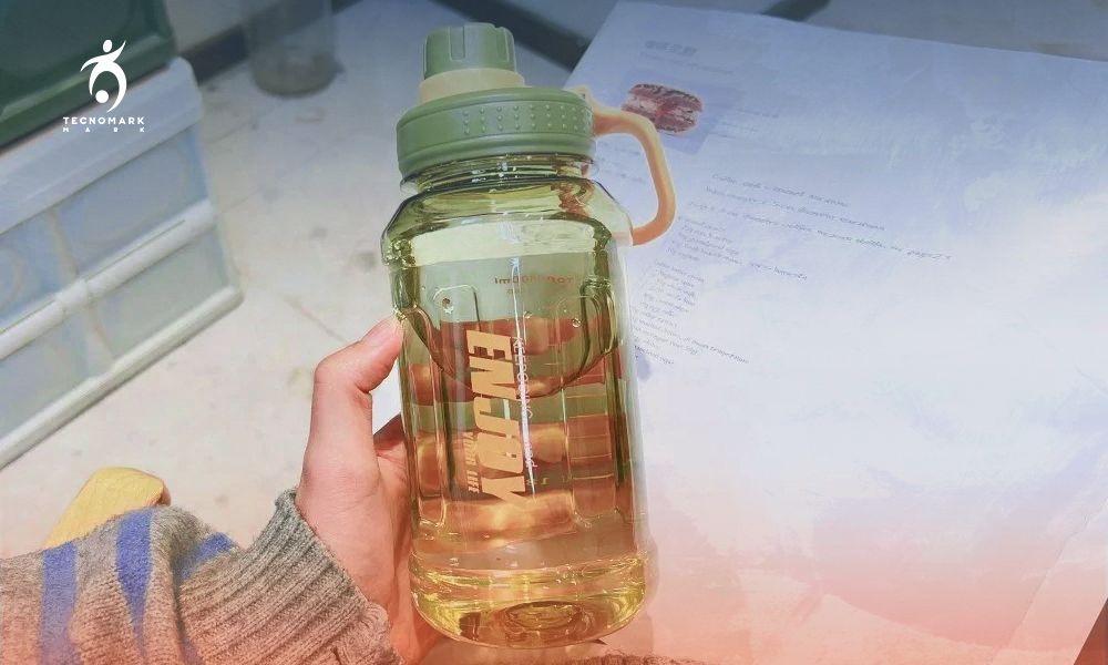 كيفية اختيار زجاجة المياه الرياضية المثالية؟