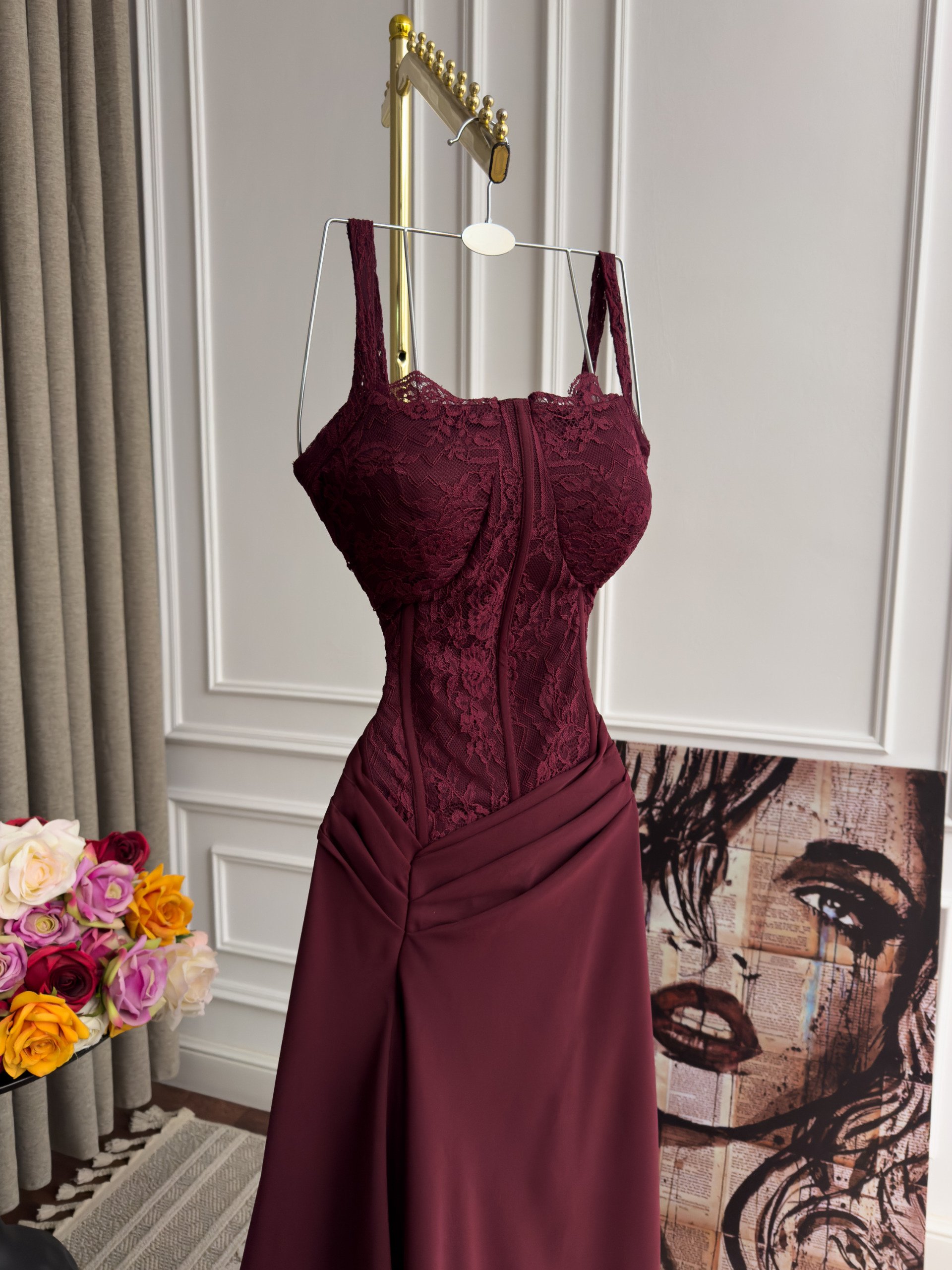 فستان سهرة برغندي كورسيه انثوي دانتيل راقي