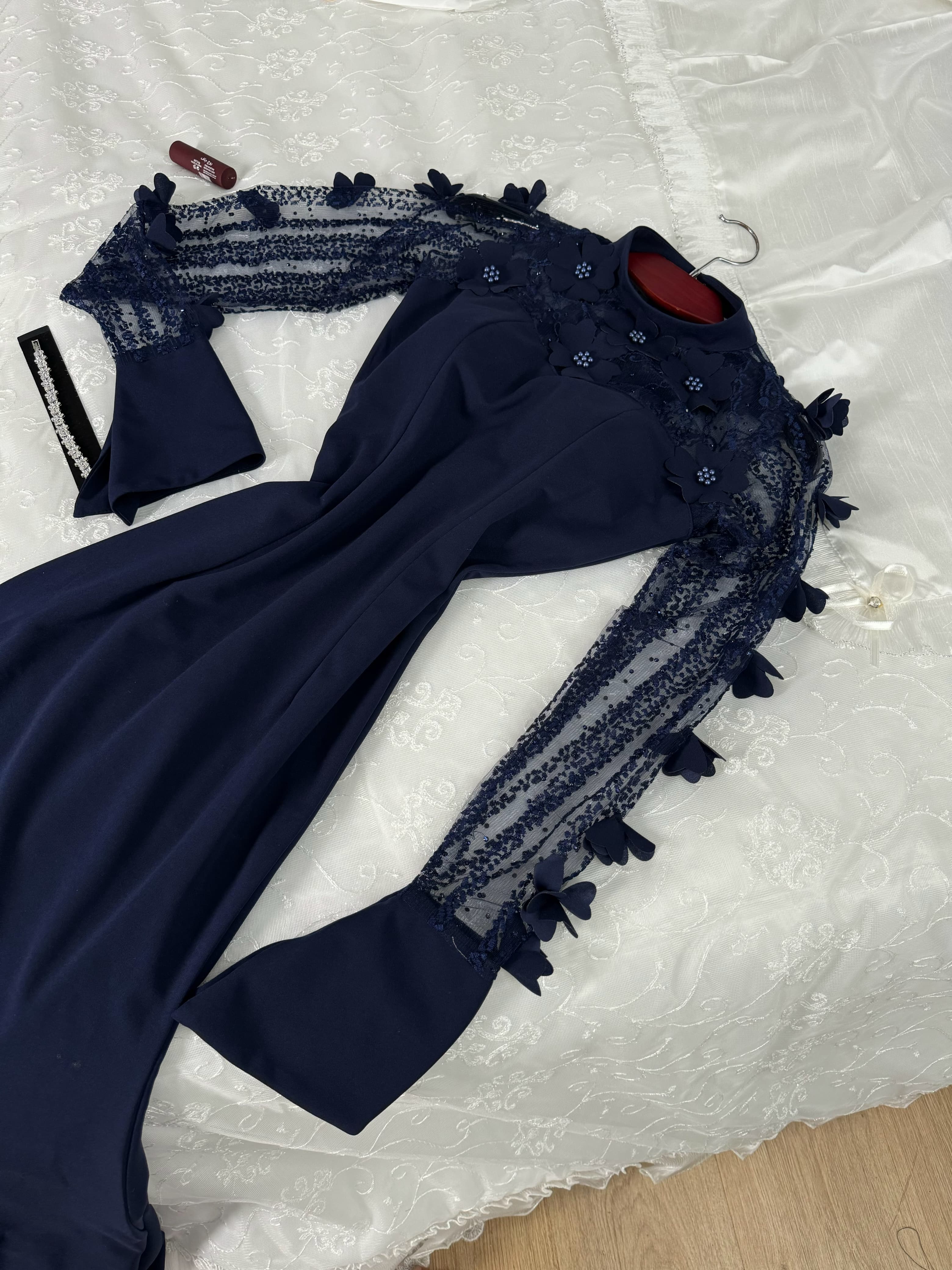 فستان كحلي سواريه