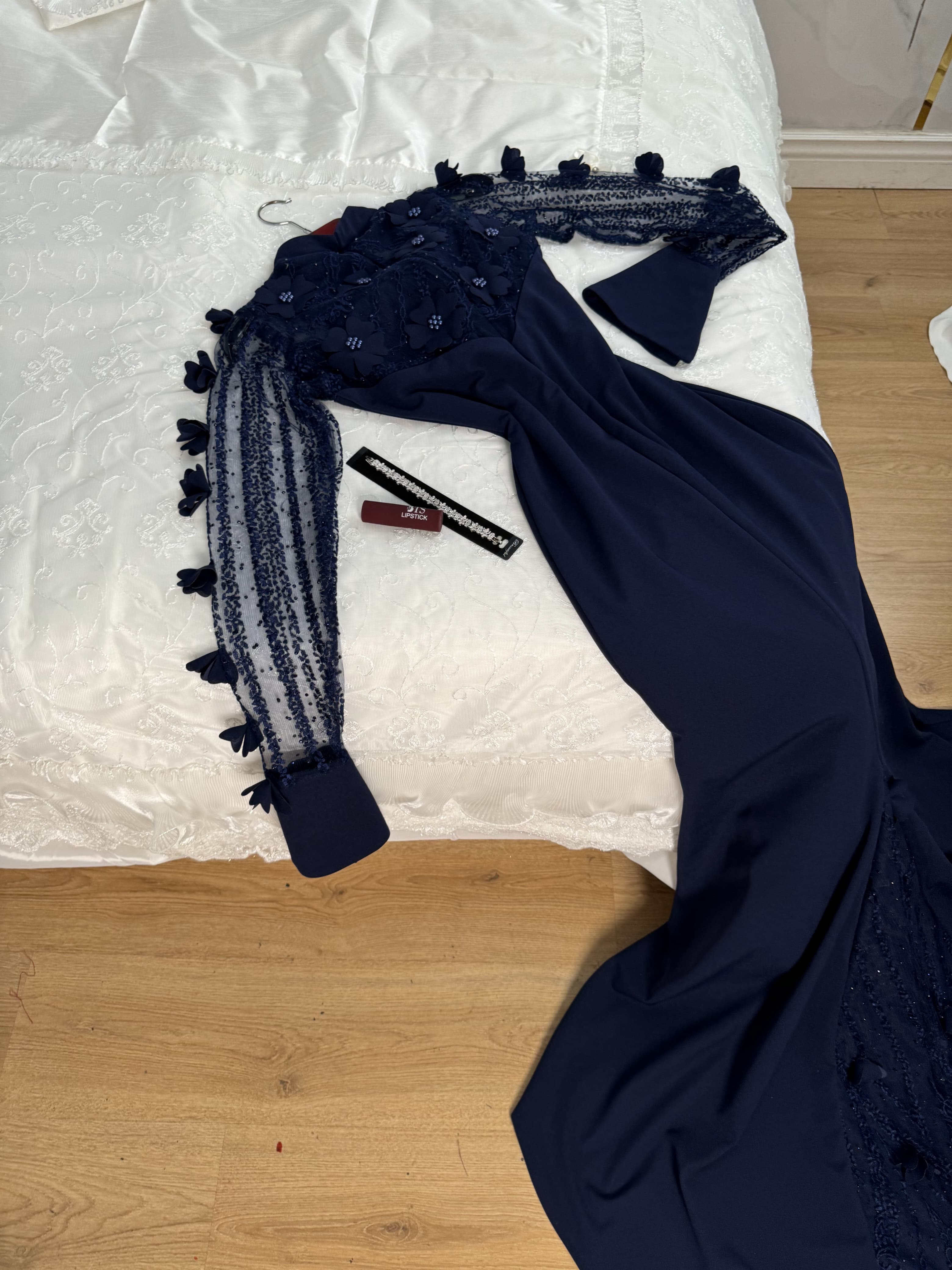 فستان كحلي سواريه