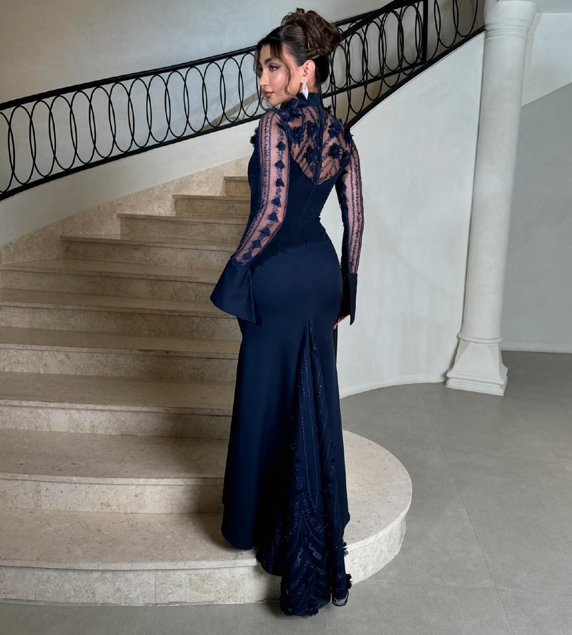 فستان كحلي سواريه