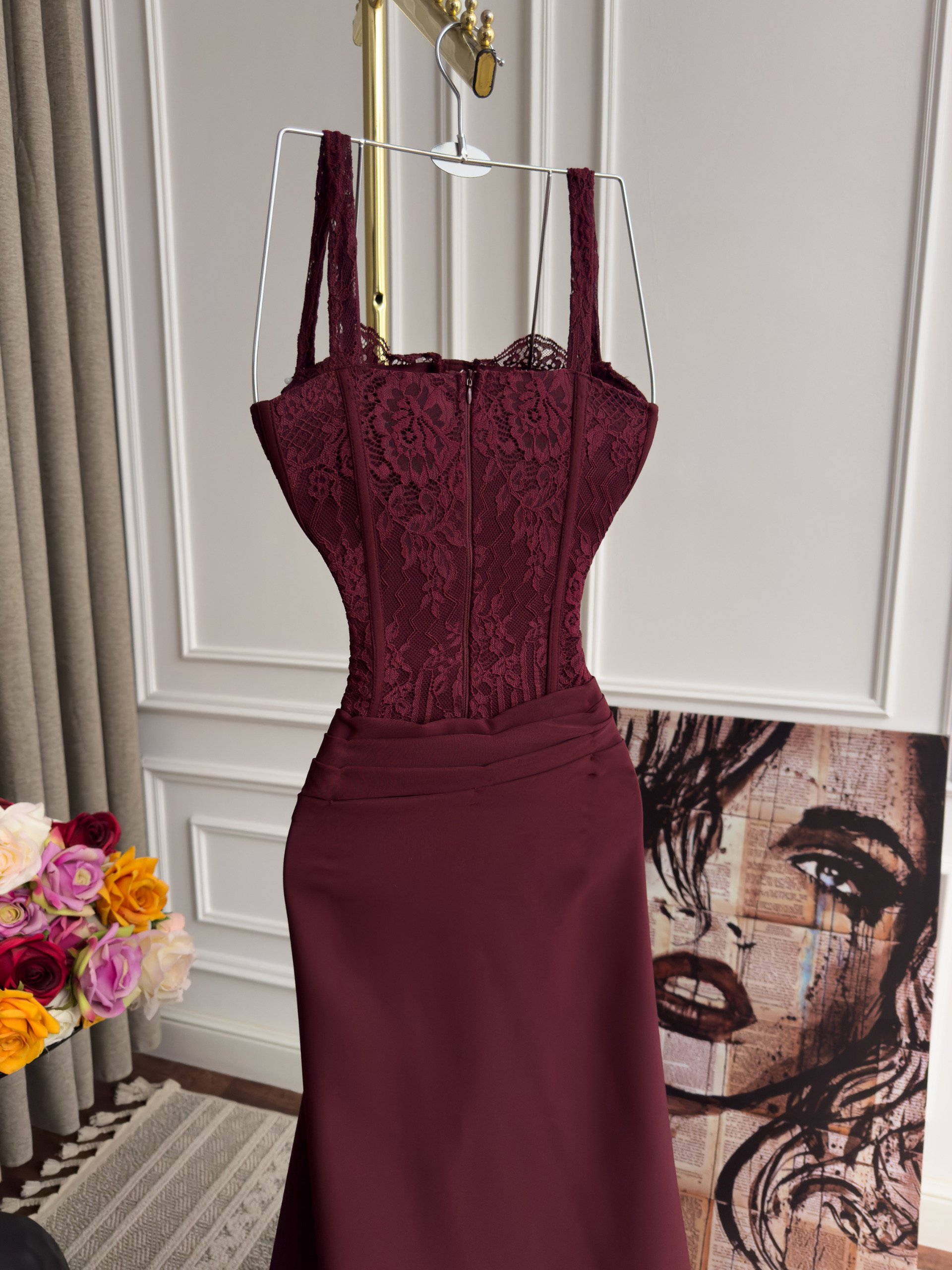 فستان سهرة برغندي كورسيه انثوي دانتيل راقي