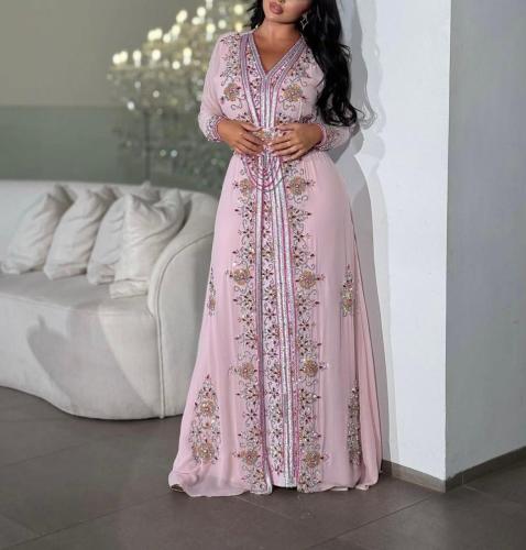 قفطان مع طرحه
