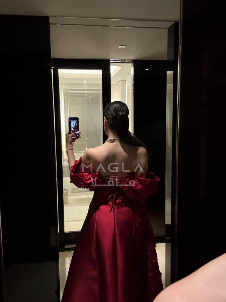 فستان فيرا
