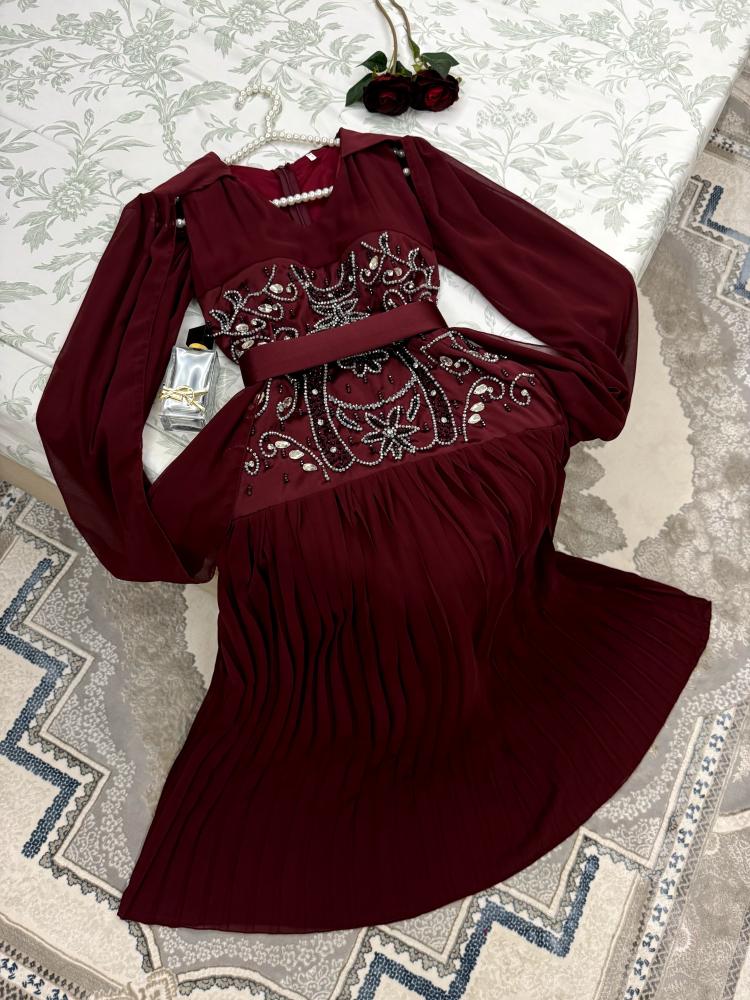 فستان سهرة بتطريز راقي