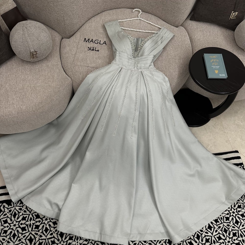 فستان سهره كلوش بصدر مطرز لؤلؤ قصه V