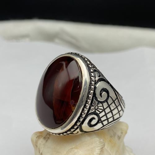 خاتم فضة بحجر العقيق اليماني كرزي مزعفر صياغة برتاش ورشه الوليف بختم .الرفاعي