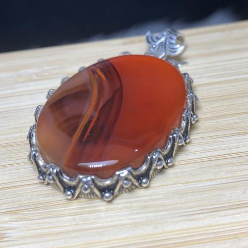 تعليقة مع حجر عقيق يماني