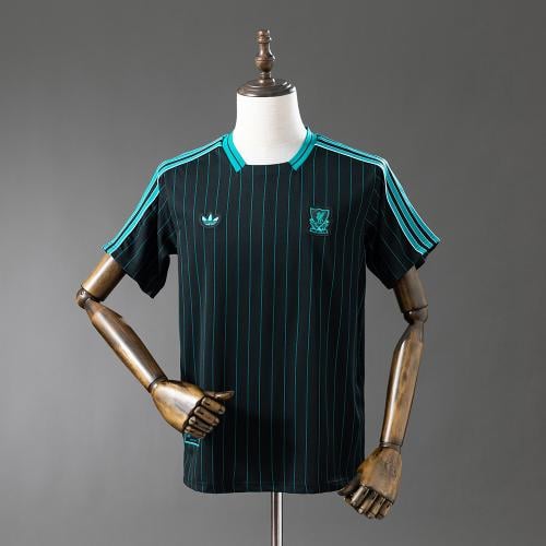 تيشيرت كلاسيك ليفربول