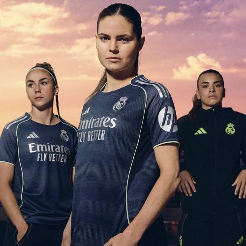 تيشيرت او طقم ريال مدريد - نسائي
