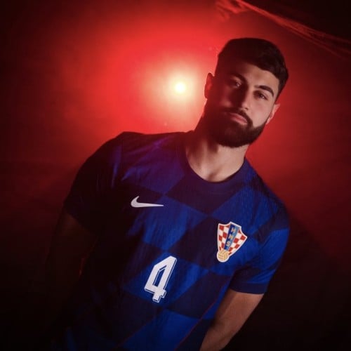 تيشيرت او طقم كرواتيا - نسخة جمهور