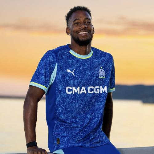 تيشيرت او طقم مارسيليا - نسخة جمهور