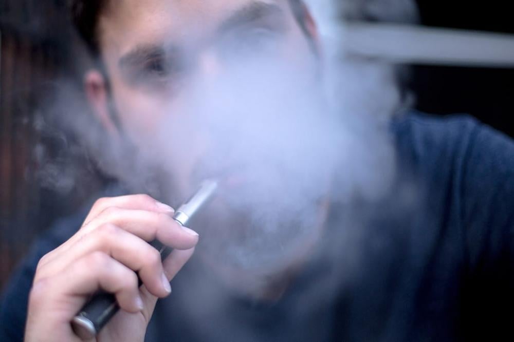 كيف يقلع المدخنون عن التدخين باستخدام الفيب
