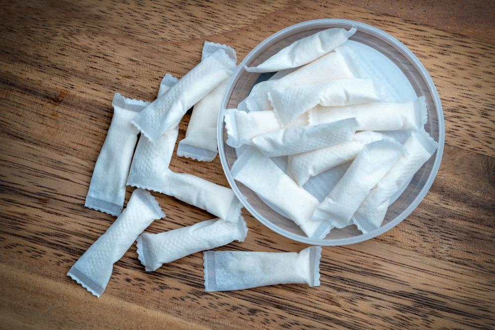 هل أظرف النيكوتين تؤثر على اللثة