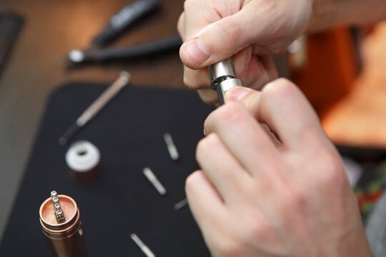 9 خطوات بسيطة للعناية بجهاز الفيب: كيفية تنظيفه وصيانته بشكل صحيح