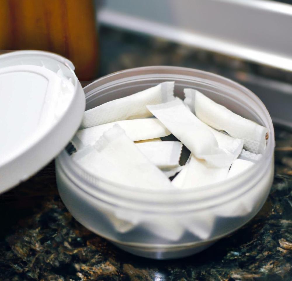 أضرار وضع أظرف النيكوتين تحت اللثة