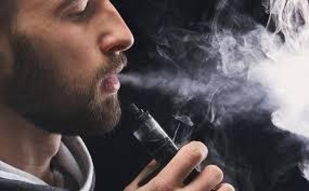 هل الفيب يؤثر على البشرة والجلد