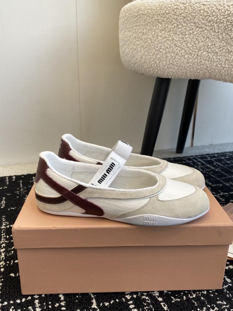 送料関税込■ Miu Miu■Gymnasium スエードテクニカルスニーカー Miu Miu Gymnasium technical fabric and suede ballerinas