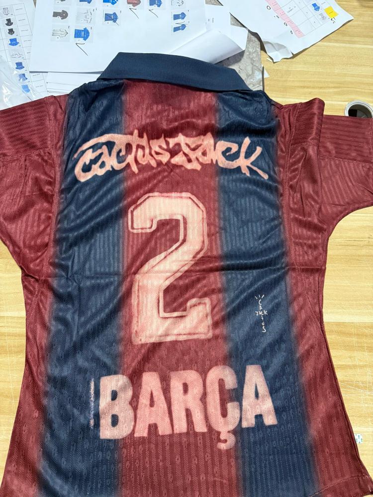 ウェア NIKE x CJ x FC BARCELONA RETRO 2000/01 CJ X NIKE X FC BARCELONA RETRO 2000/01 HOME SKELETON JERSEY